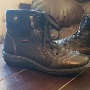 Remonte zipper boot